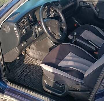 Синий Фольксваген Гольф, объемом двигателя 1.78 л и пробегом 298 тыс. км за 1999 $, фото 9 на Automoto.ua