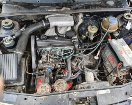 Синий Фольксваген Гольф, объемом двигателя 1.9 л и пробегом 191 тыс. км за 2700 $, фото 6 на Automoto.ua