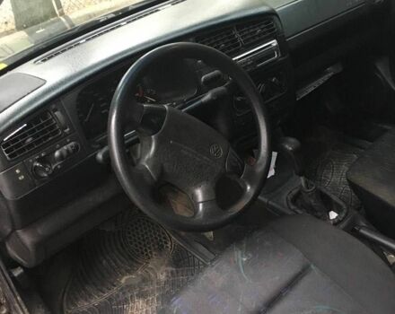 Синий Фольксваген Гольф, объемом двигателя 1.8 л и пробегом 220 тыс. км за 1500 $, фото 3 на Automoto.ua