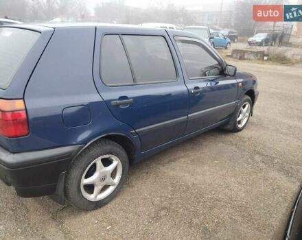 Синий Фольксваген Гольф, объемом двигателя 1.6 л и пробегом 388 тыс. км за 2300 $, фото 5 на Automoto.ua