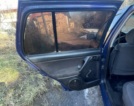 Синий Фольксваген Гольф, объемом двигателя 1.6 л и пробегом 477 тыс. км за 1399 $, фото 13 на Automoto.ua