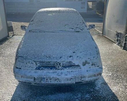 Синий Фольксваген Гольф, объемом двигателя 1.8 л и пробегом 110 тыс. км за 2000 $, фото 1 на Automoto.ua