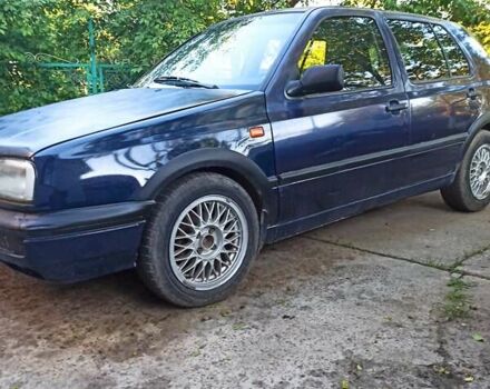 Синий Фольксваген Гольф, объемом двигателя 1.6 л и пробегом 207 тыс. км за 2200 $, фото 6 на Automoto.ua