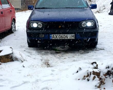 Синий Фольксваген Гольф, объемом двигателя 2 л и пробегом 270 тыс. км за 1650 $, фото 1 на Automoto.ua