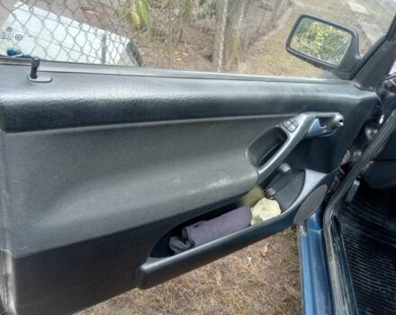 Синий Фольксваген Гольф, объемом двигателя 1.6 л и пробегом 350 тыс. км за 1400 $, фото 7 на Automoto.ua