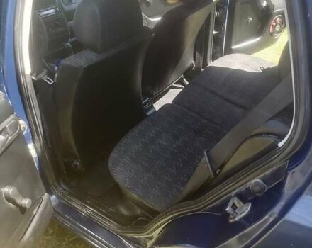 Синий Фольксваген Гольф, объемом двигателя 1.6 л и пробегом 300 тыс. км за 2000 $, фото 4 на Automoto.ua