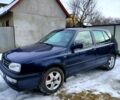 Синій Фольксваген Гольф, об'ємом двигуна 1.8 л та пробігом 250 тис. км за 1900 $, фото 1 на Automoto.ua