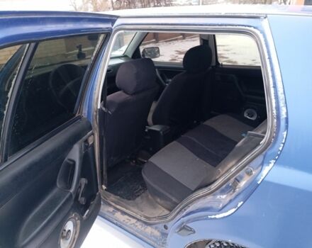 Синий Фольксваген Гольф, объемом двигателя 1.8 л и пробегом 279 тыс. км за 1700 $, фото 8 на Automoto.ua