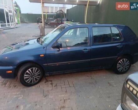 Фольксваген Гольф 1996 в Хмельницком на Automoto.ua Синий Фольксваген Гольф, объемом двигателя 1.8 л и пробегом 360 тыс. км за 2200 $, фото 5 на Automoto.ua