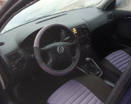 Синий Фольксваген Гольф, объемом двигателя 1.6 л и пробегом 346 тыс. км за 2300 $, фото 33 на Automoto.ua