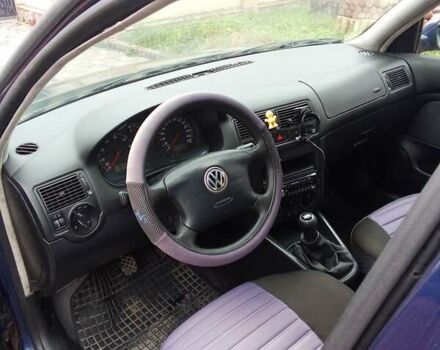 Синий Фольксваген Гольф, объемом двигателя 1.6 л и пробегом 346 тыс. км за 2300 $, фото 23 на Automoto.ua