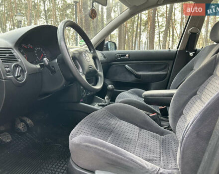 Синій Фольксваген Гольф, об'ємом двигуна 1.39 л та пробігом 218 тис. км за 3650 $, фото 16 на Automoto.ua