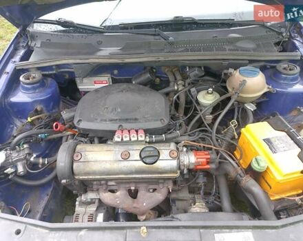 Синий Фольксваген Гольф, объемом двигателя 1.39 л и пробегом 275 тыс. км за 1600 $, фото 1 на Automoto.ua