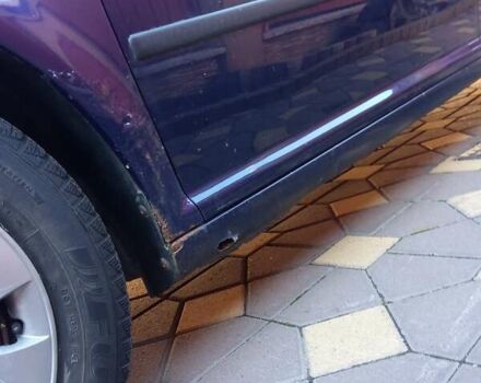 Синий Фольксваген Гольф, объемом двигателя 1.6 л и пробегом 346 тыс. км за 2300 $, фото 5 на Automoto.ua