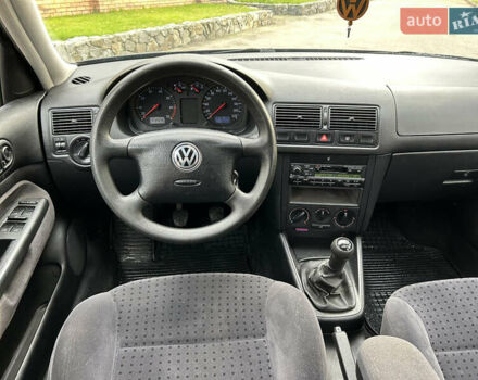Синій Фольксваген Гольф, об'ємом двигуна 1.39 л та пробігом 218 тис. км за 3650 $, фото 21 на Automoto.ua