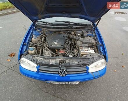 Синий Фольксваген Гольф, объемом двигателя 1.6 л и пробегом 340 тыс. км за 3300 $, фото 5 на Automoto.ua