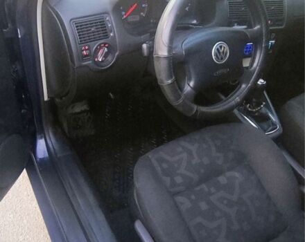 Синий Фольксваген Гольф, объемом двигателя 1.4 л и пробегом 300 тыс. км за 3999 $, фото 6 на Automoto.ua