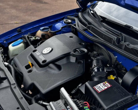 Синий Фольксваген Гольф, объемом двигателя 1.6 л и пробегом 308 тыс. км за 3450 $, фото 5 на Automoto.ua