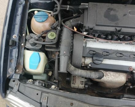 Синий Фольксваген Гольф, объемом двигателя 1.4 л и пробегом 349 тыс. км за 2400 $, фото 7 на Automoto.ua