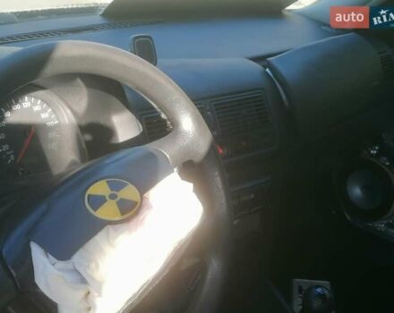 Синій Фольксваген Гольф, об'ємом двигуна 1.39 л та пробігом 333 тис. км за 2700 $, фото 26 на Automoto.ua