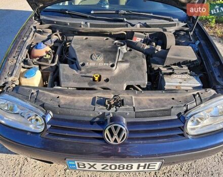 Синий Фольксваген Гольф, объемом двигателя 1.6 л и пробегом 500 тыс. км за 4000 $, фото 3 на Automoto.ua