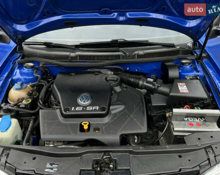 Синий Фольксваген Гольф, объемом двигателя 1.6 л и пробегом 308 тыс. км за 3450 $, фото 4 на Automoto.ua