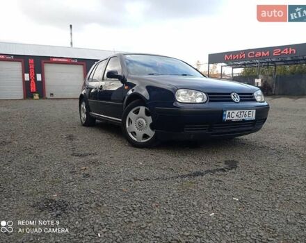 Синий Фольксваген Гольф, объемом двигателя 1.6 л и пробегом 300 тыс. км за 3600 $, фото 3 на Automoto.ua