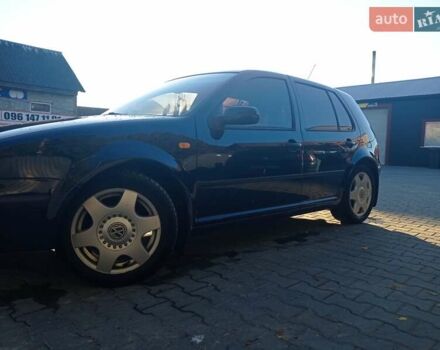 Синий Фольксваген Гольф, объемом двигателя 1.6 л и пробегом 300 тыс. км за 3600 $, фото 10 на Automoto.ua