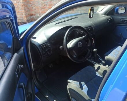 Синий Фольксваген Гольф, объемом двигателя 1.9 л и пробегом 412 тыс. км за 3900 $, фото 5 на Automoto.ua