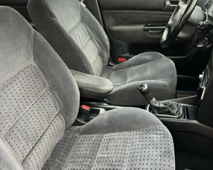 Синий Фольксваген Гольф, объемом двигателя 1.9 л и пробегом 275 тыс. км за 4699 $, фото 10 на Automoto.ua