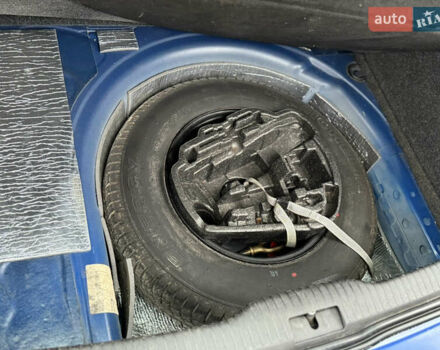 Синий Фольксваген Гольф, объемом двигателя 1.39 л и пробегом 213 тыс. км за 2750 $, фото 7 на Automoto.ua