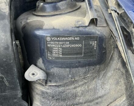 Синій Фольксваген Гольф, об'ємом двигуна 1.4 л та пробігом 326 тис. км за 3800 $, фото 10 на Automoto.ua