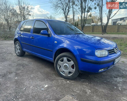 Синий Фольксваген Гольф, объемом двигателя 1.39 л и пробегом 273 тыс. км за 2850 $, фото 2 на Automoto.ua
