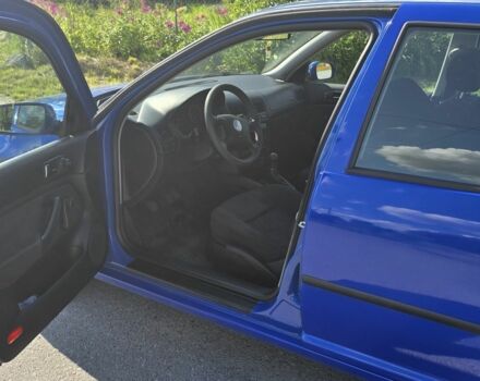 Синій Фольксваген Гольф, об'ємом двигуна 1.4 л та пробігом 212 тис. км за 3250 $, фото 4 на Automoto.ua