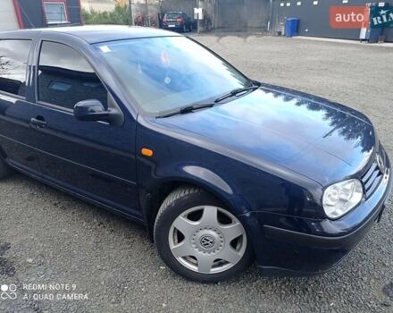Синий Фольксваген Гольф, объемом двигателя 1.6 л и пробегом 300 тыс. км за 3600 $, фото 1 на Automoto.ua