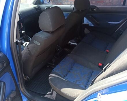 Синий Фольксваген Гольф, объемом двигателя 1.9 л и пробегом 412 тыс. км за 3900 $, фото 4 на Automoto.ua