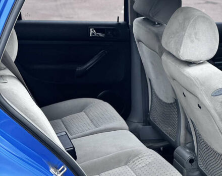 Синий Фольксваген Гольф, объемом двигателя 1.6 л и пробегом 308 тыс. км за 3450 $, фото 11 на Automoto.ua