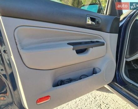 Синий Фольксваген Гольф, объемом двигателя 1.6 л и пробегом 500 тыс. км за 4000 $, фото 10 на Automoto.ua