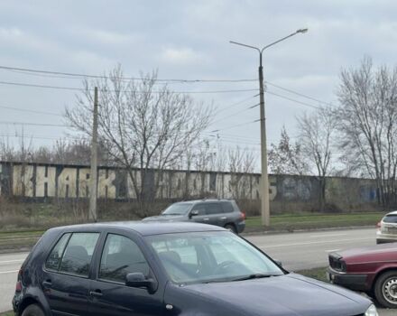 Синий Фольксваген Гольф, объемом двигателя 1.4 л и пробегом 300 тыс. км за 2300 $, фото 1 на Automoto.ua