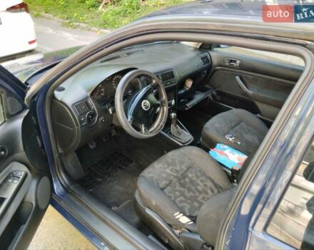 Синій Фольксваген Гольф, об'ємом двигуна 1.6 л та пробігом 275 тис. км за 3500 $, фото 4 на Automoto.ua