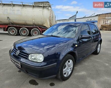 Синий Фольксваген Гольф, объемом двигателя 1.6 л и пробегом 230 тыс. км за 3900 $, фото 2 на Automoto.ua