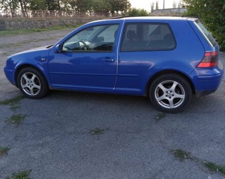 Синий Фольксваген Гольф, объемом двигателя 1.6 л и пробегом 330 тыс. км за 3500 $, фото 1 на Automoto.ua