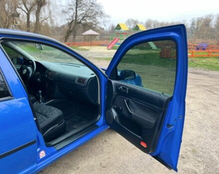 Синий Фольксваген Гольф, объемом двигателя 1.4 л и пробегом 299 тыс. км за 3350 $, фото 6 на Automoto.ua