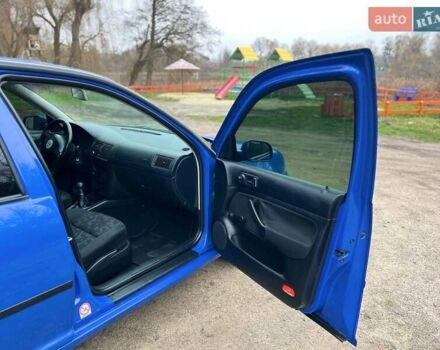 Синій Фольксваген Гольф, об'ємом двигуна 1.39 л та пробігом 299 тис. км за 3350 $, фото 18 на Automoto.ua