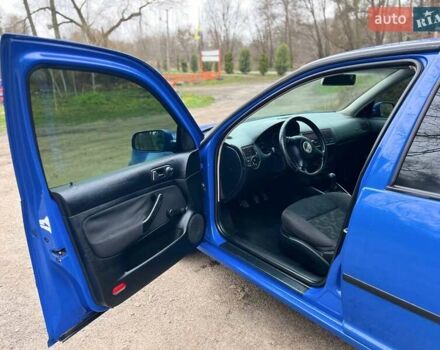 Синій Фольксваген Гольф, об'ємом двигуна 1.39 л та пробігом 299 тис. км за 3350 $, фото 15 на Automoto.ua