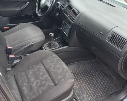 Синий Фольксваген Гольф, объемом двигателя 1.9 л и пробегом 250 тыс. км за 3750 $, фото 8 на Automoto.ua