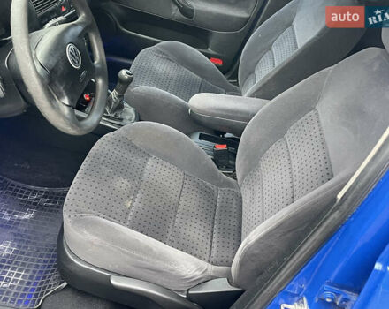 Синій Фольксваген Гольф, об'ємом двигуна 1.39 л та пробігом 240 тис. км за 3555 $, фото 26 на Automoto.ua