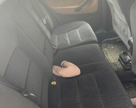 Синий Фольксваген Гольф, объемом двигателя 1.6 л и пробегом 397 тыс. км за 3500 $, фото 7 на Automoto.ua