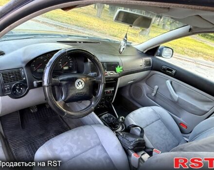 Синий Фольксваген Гольф, объемом двигателя 1.4 л и пробегом 310 тыс. км за 3550 $, фото 2 на Automoto.ua