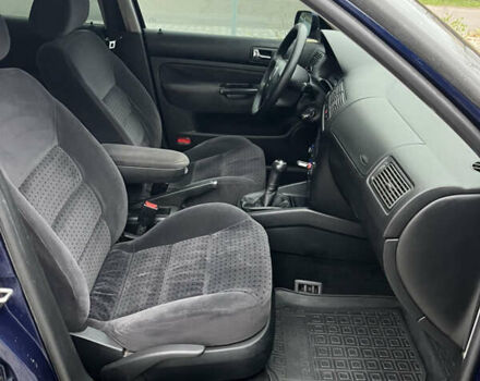 Синий Фольксваген Гольф, объемом двигателя 1.9 л и пробегом 231 тыс. км за 4550 $, фото 40 на Automoto.ua